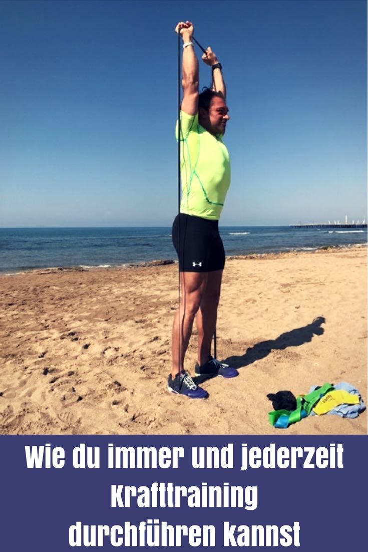 Wenn du unterwegs bist, ist es gar nicht so einfach, das richtige Equipment für dein Krafttraining zu finden. Powerbands helfen, denn die kleinen Bändern passen in jedes Gepäck